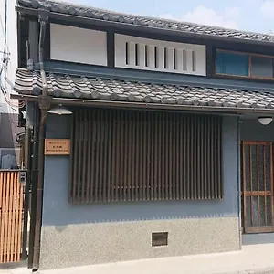 桃山ゲストハウス おかだ Hébergement de vacances