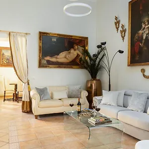 https://via-veneto-roma-luxury-rosam-suite.it-romehotels.com